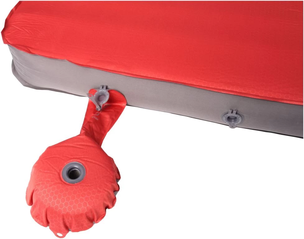 Exped MegaMat 10 MW Incl Pump Ruby Red 7 Exped MegaMat 10 MW Incl Pump Ruby Red – Image 5