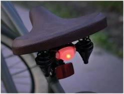 Nite Ize TwistLit -Cmping En Plein Air nite ize twistlit red red 2