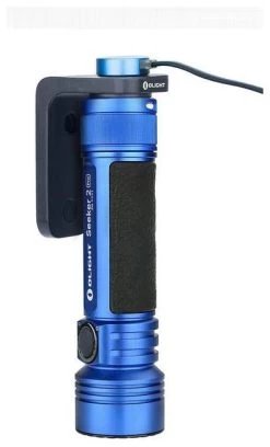 Olight Seeker 2 Pro Blue Limited Edition + L-Dock Blue 11 Olight Seeker 2 Pro Blue Limited Edition + L-Dock Blue -Cmping En Plein Air olight seeker 2 pro blue limited edition l dock blue 2