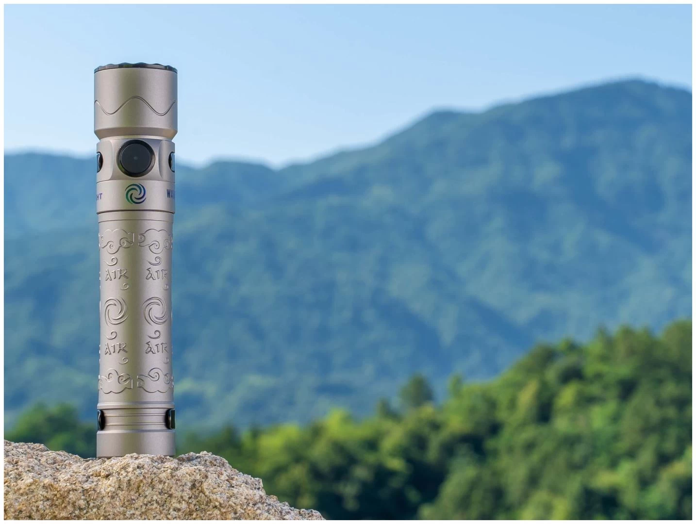 Olight Warrior Mini 2 Titanium Air Limited Edition 10 Olight Warrior Mini 2 Titanium Air Limited Edition â Image 8
