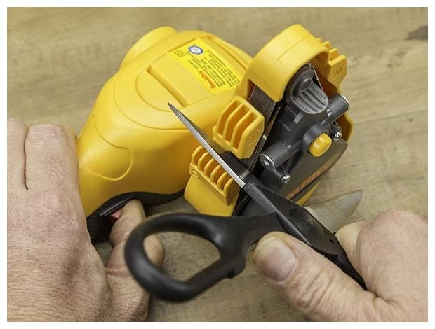 Smith's Knife & Scissor Sharpener 220V 5 Smith's Knife & Scissor Sharpener 220V – Image 3